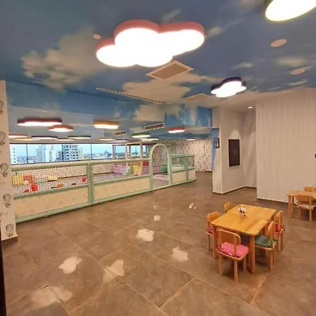 Grand Sapphire One Bedroom *