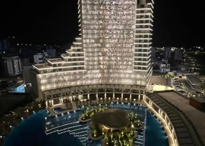 Grand Sapphire One Bedroom *