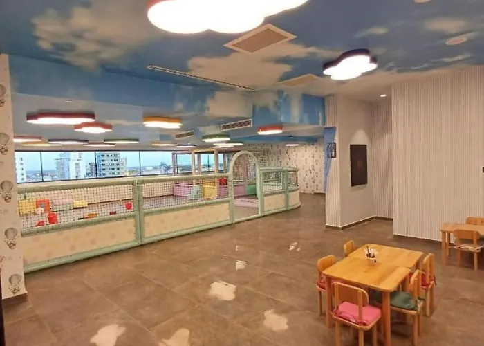 Grand Sapphire One Bedroom *